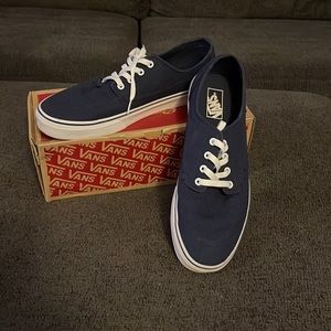 Mens Dress Blue/ True White Vans